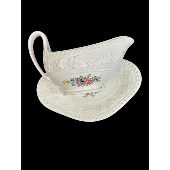 1940s Wellesley Wedgwood Ullswater China Gravy Boat and Underplate - Picture 6 of 9